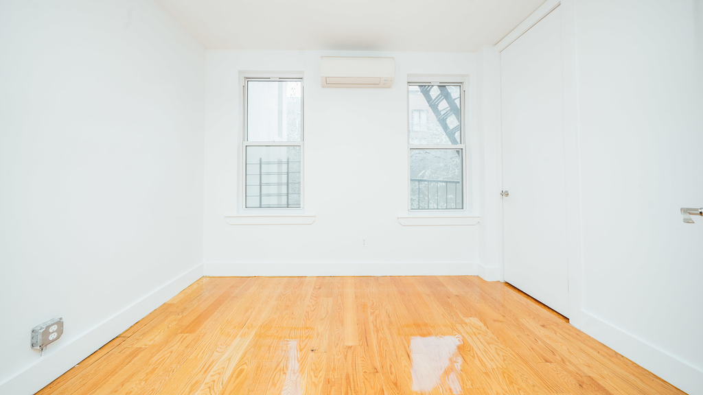 31 Montrose Avenue - Photo 7