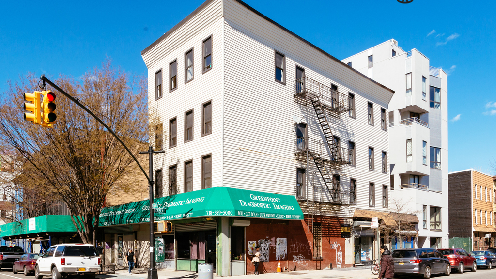 1020 Manhattan Avenue - Photo 18