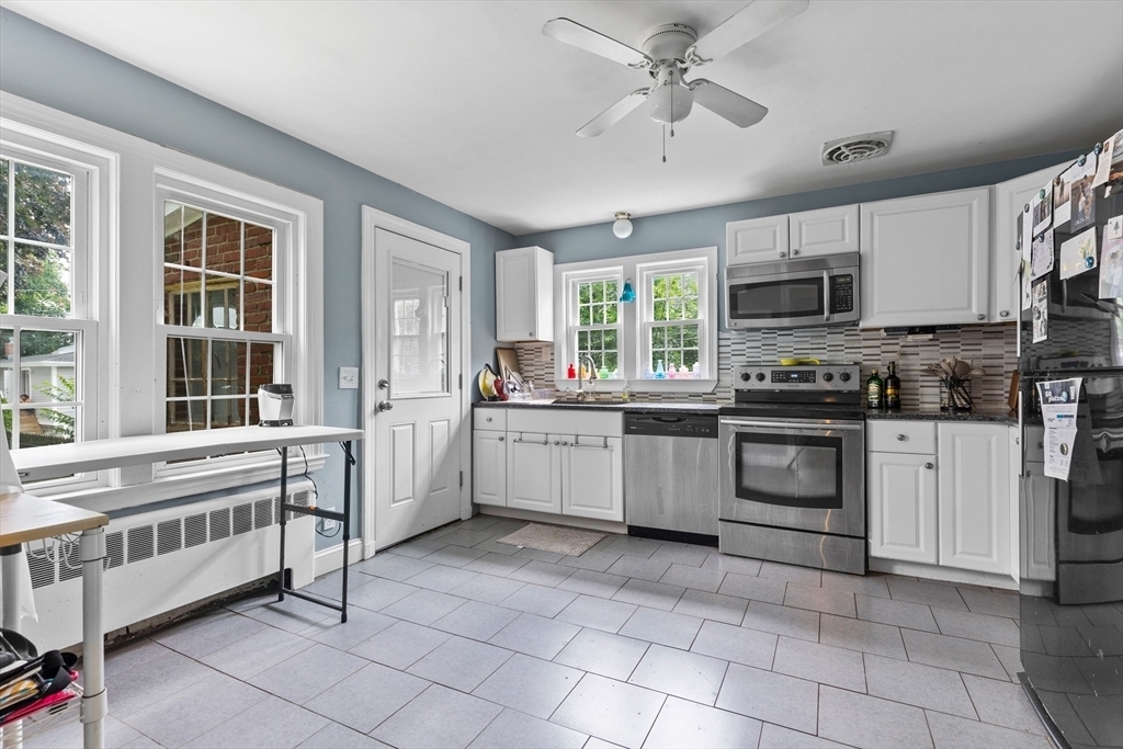 3 Allen Rd - Photo 5