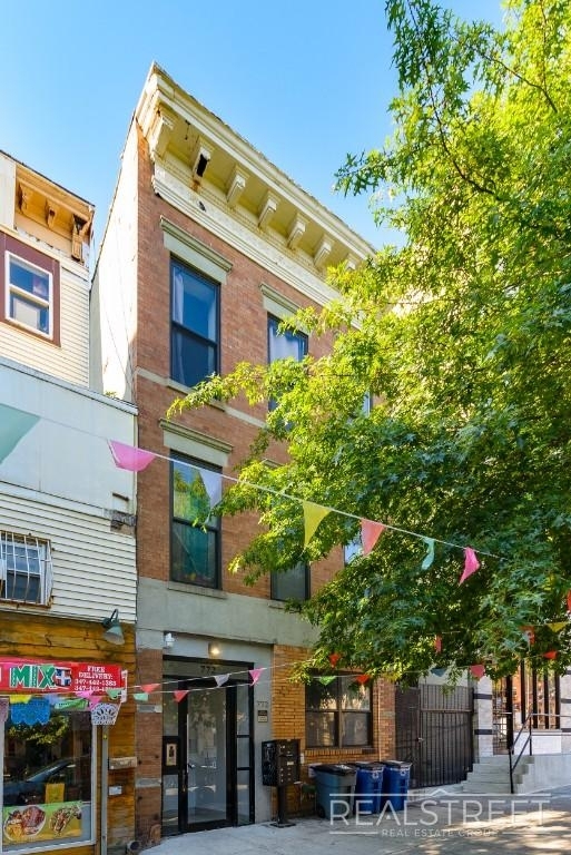 772 Saint Johns Place - Photo 5