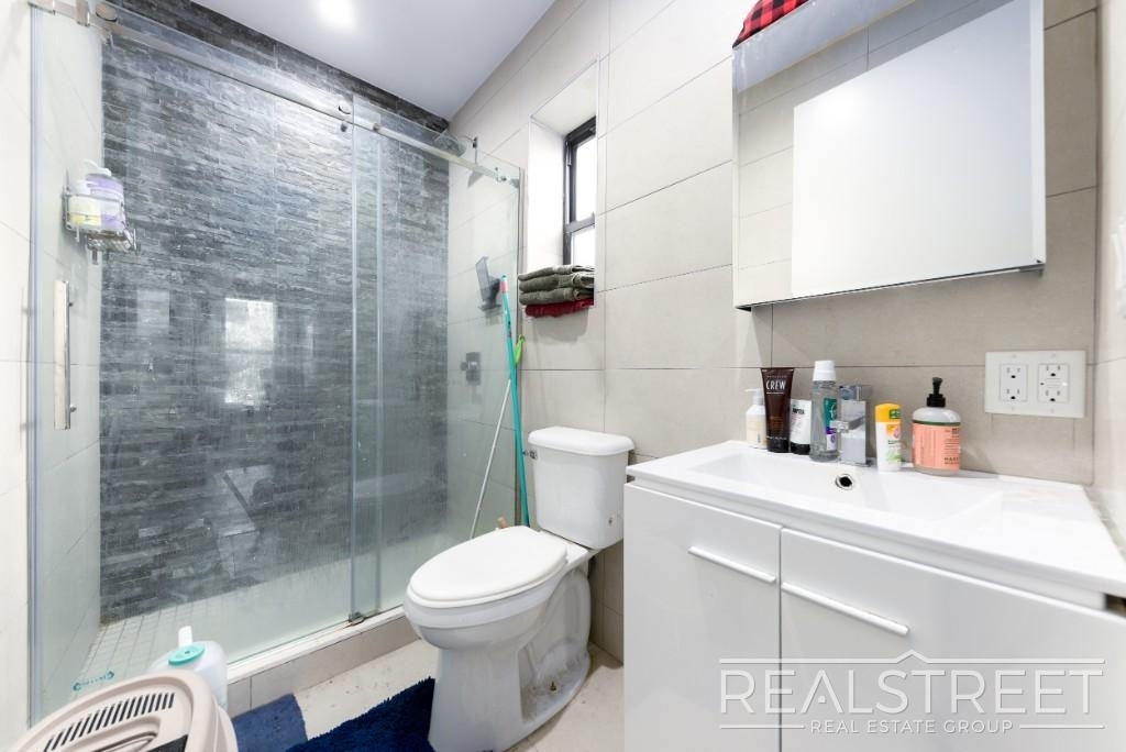 772 Saint Johns Place - Photo 3