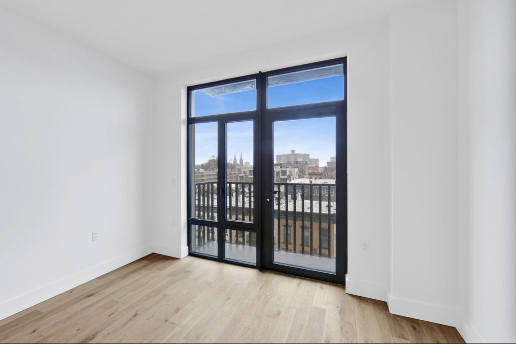 597 Grand Street - Photo 4