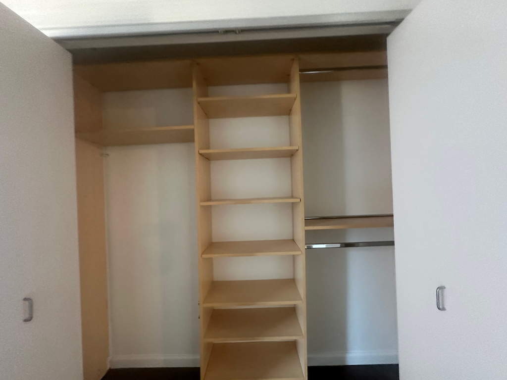 435 East 79th Street - Photo 11