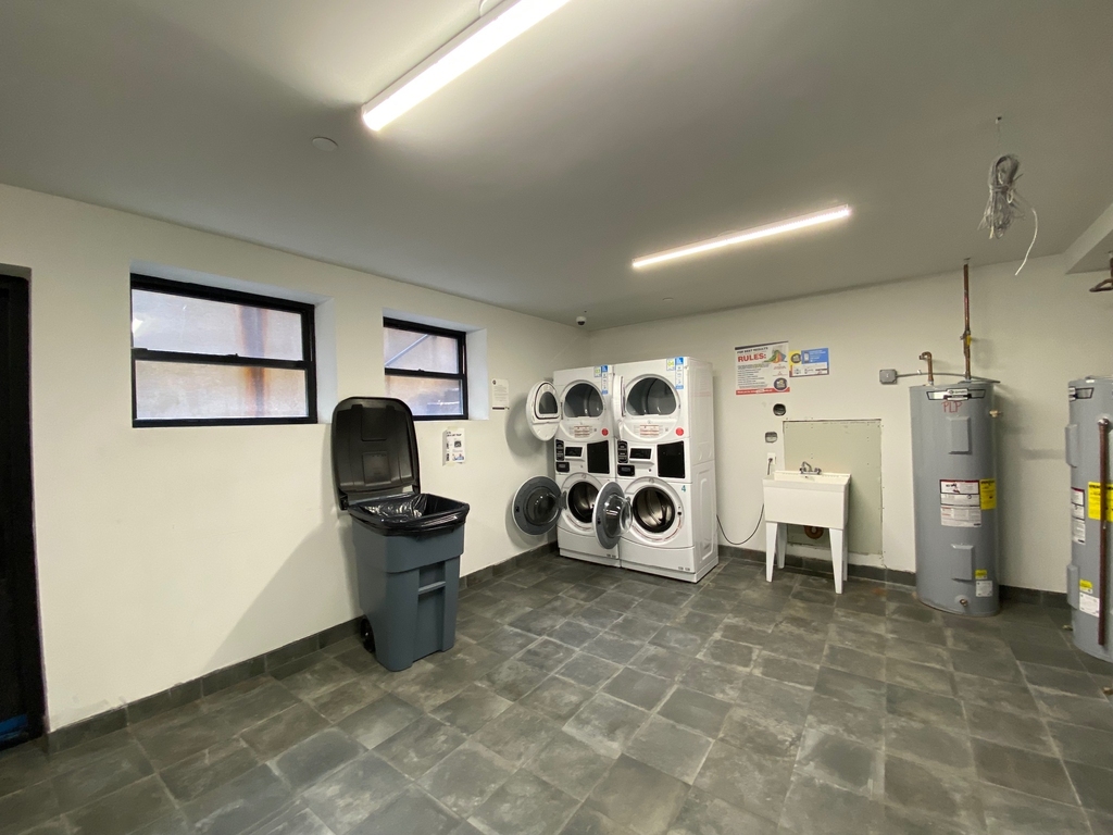 312 Devoe Street - Photo 9