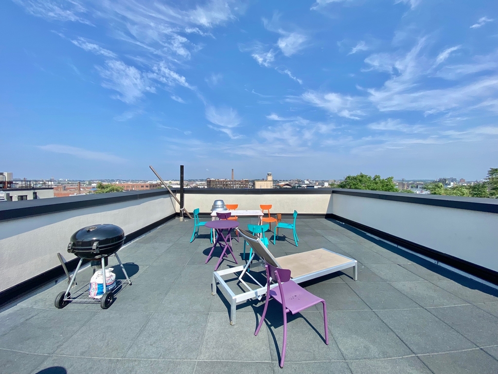 312 Devoe Street - Photo 0