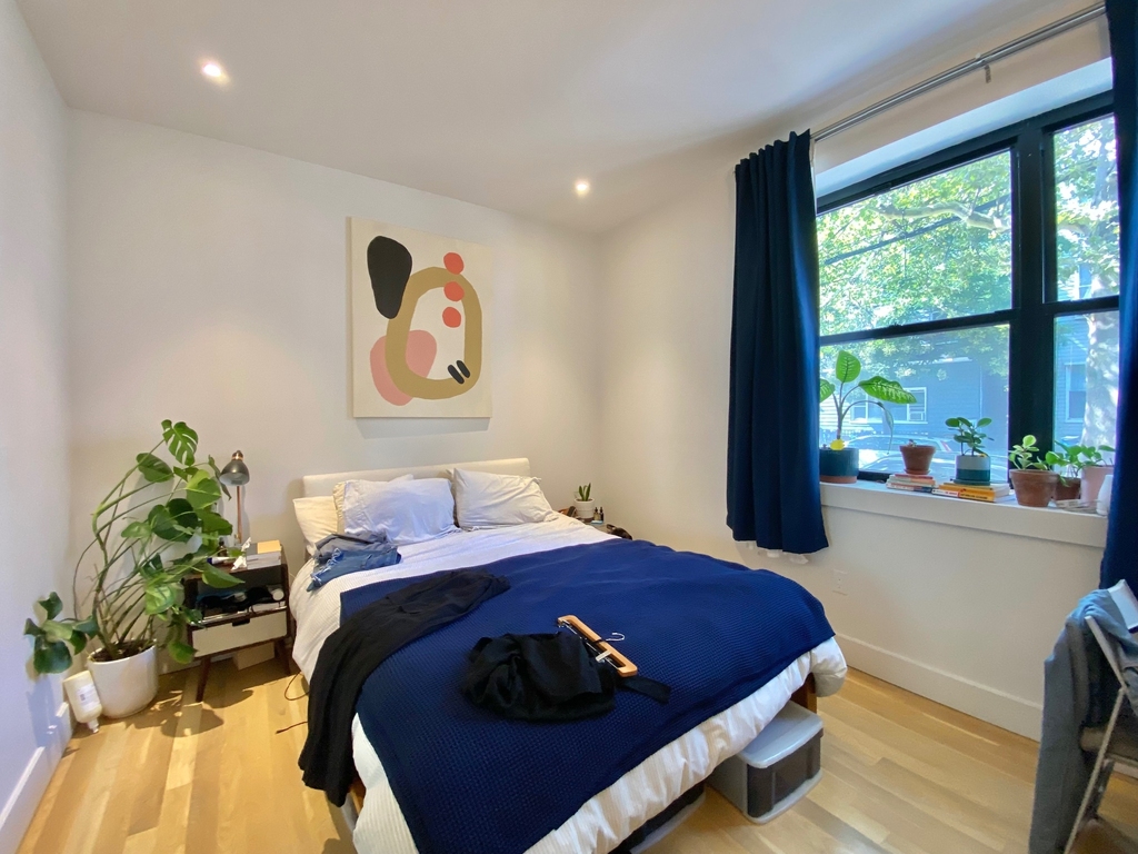 312 Devoe Street - Photo 1