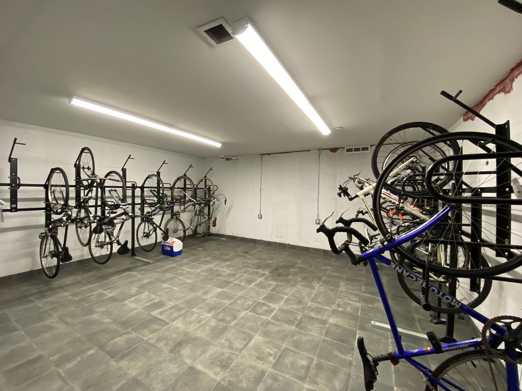 312 Devoe Street - Photo 8