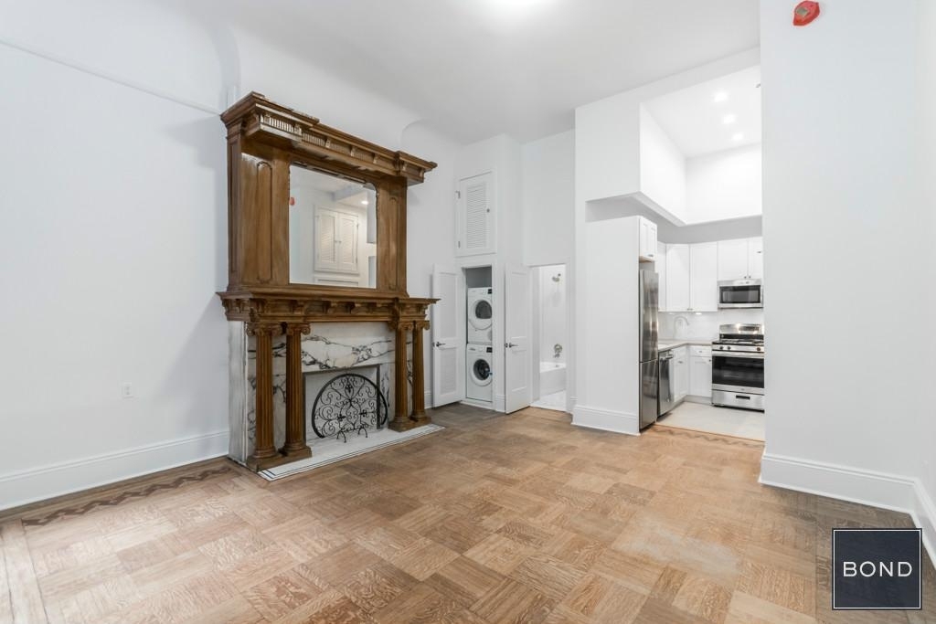 14 West 69th Street - Photo 1