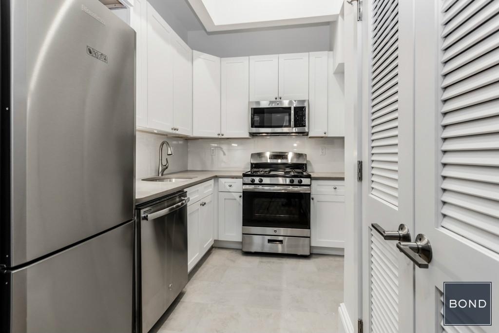 14 West 69th Street - Photo 2