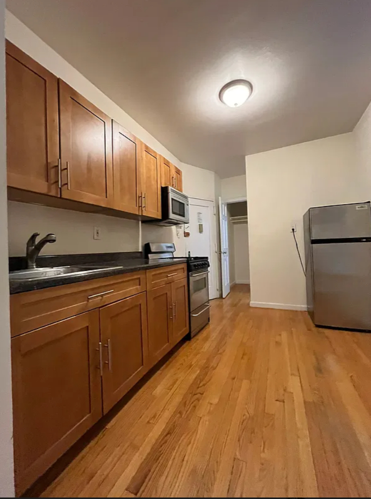 East 83rd Street - Photo 5