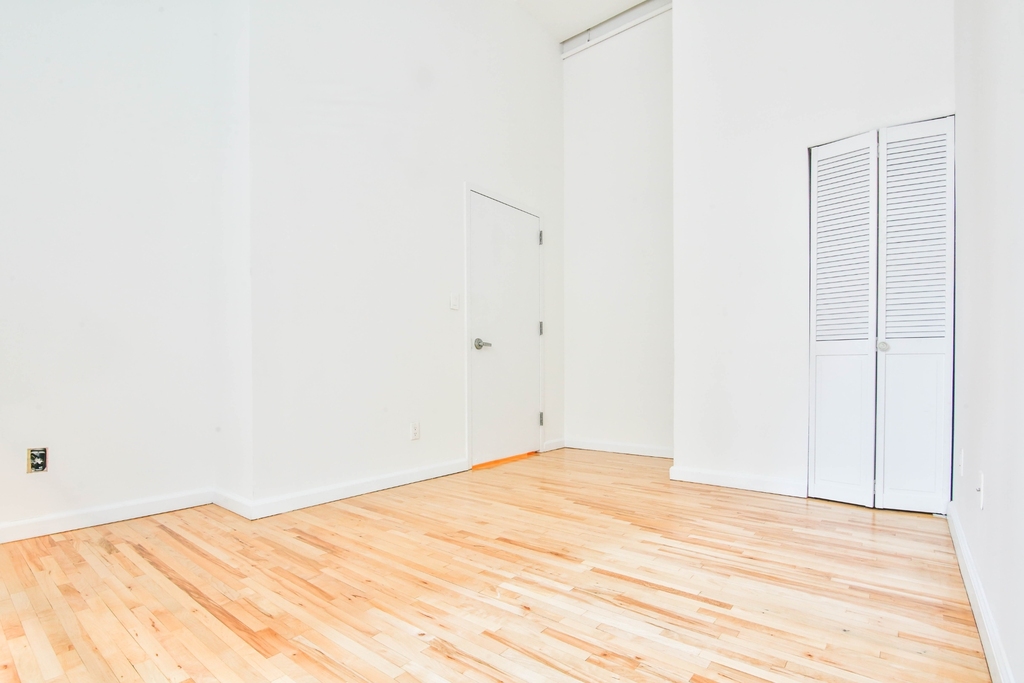 135 William Street - Photo 10