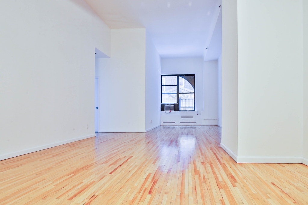 135 William Street - Photo 5