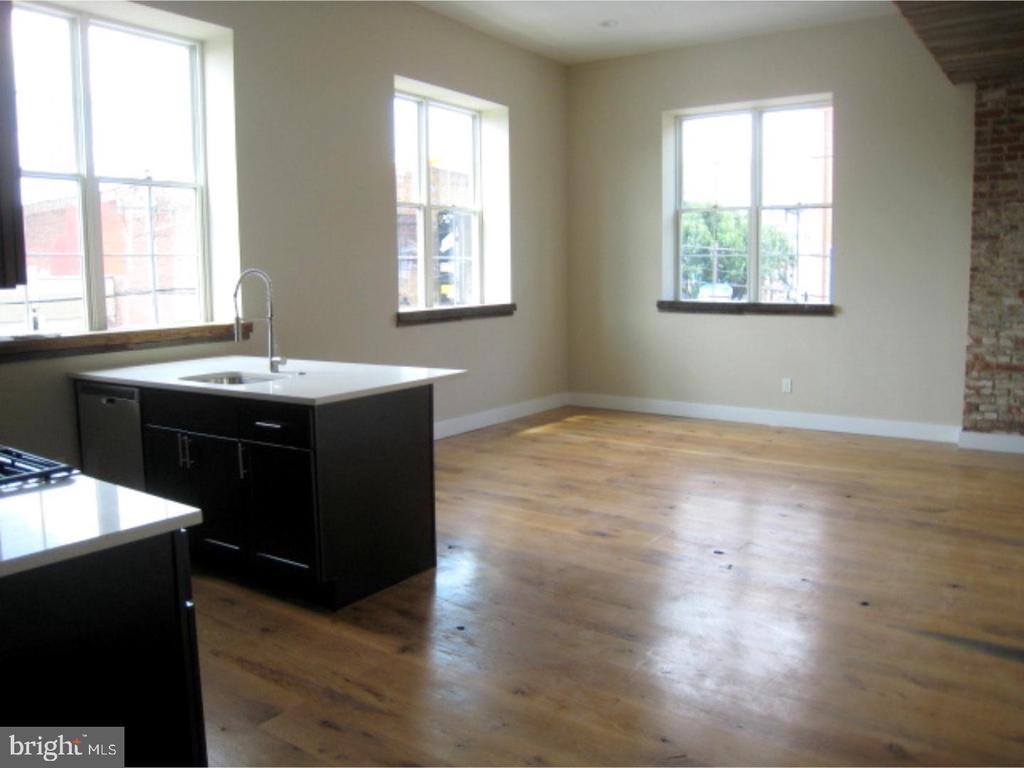 705 S 5th St - Photo 8