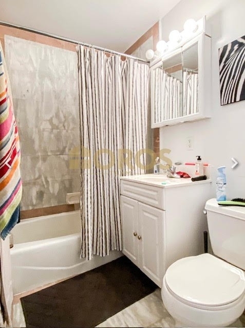 539 East 6th Street - Photo 8