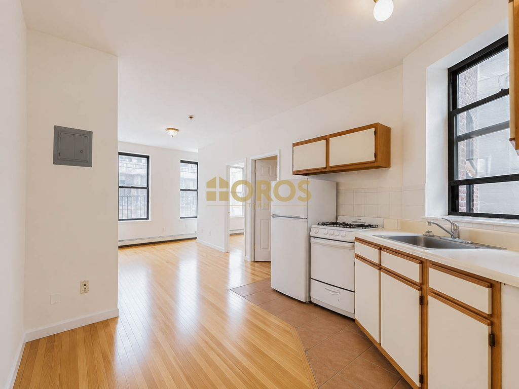 283 East 7th Street - Photo 1