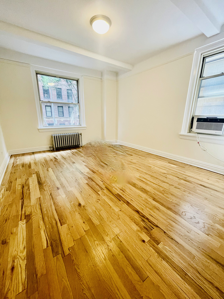25 East 10th Street - Photo 3