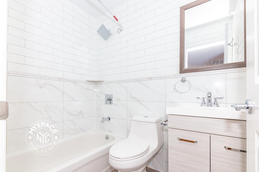 241 Rockaway Avenue - Photo 4