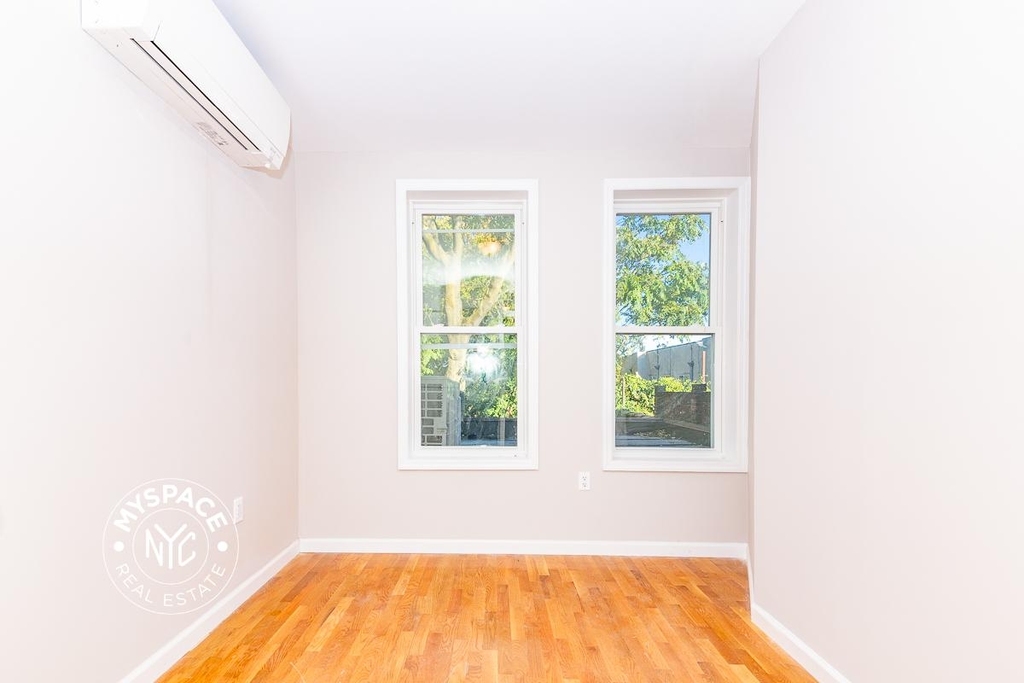 241 Rockaway Avenue - Photo 5