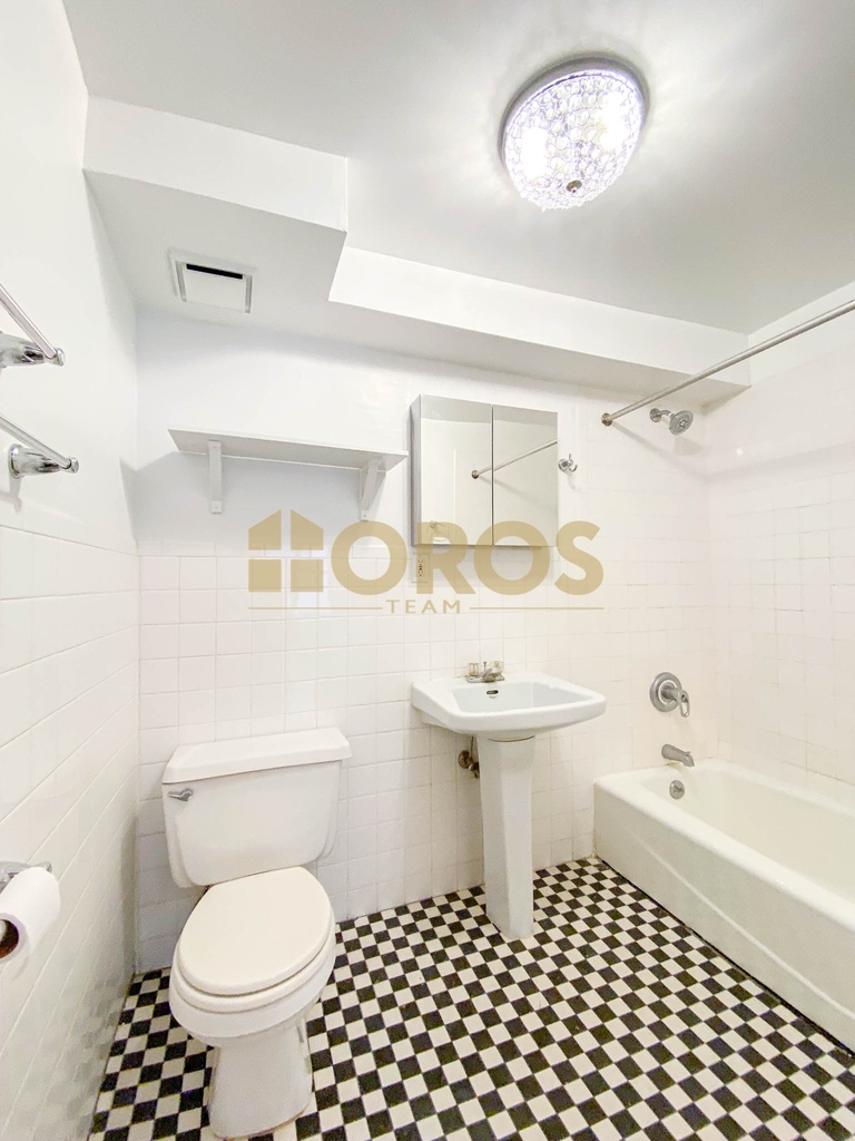 174 Avenue B - Photo 5