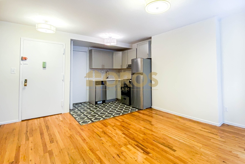 174 Avenue B - Photo 4