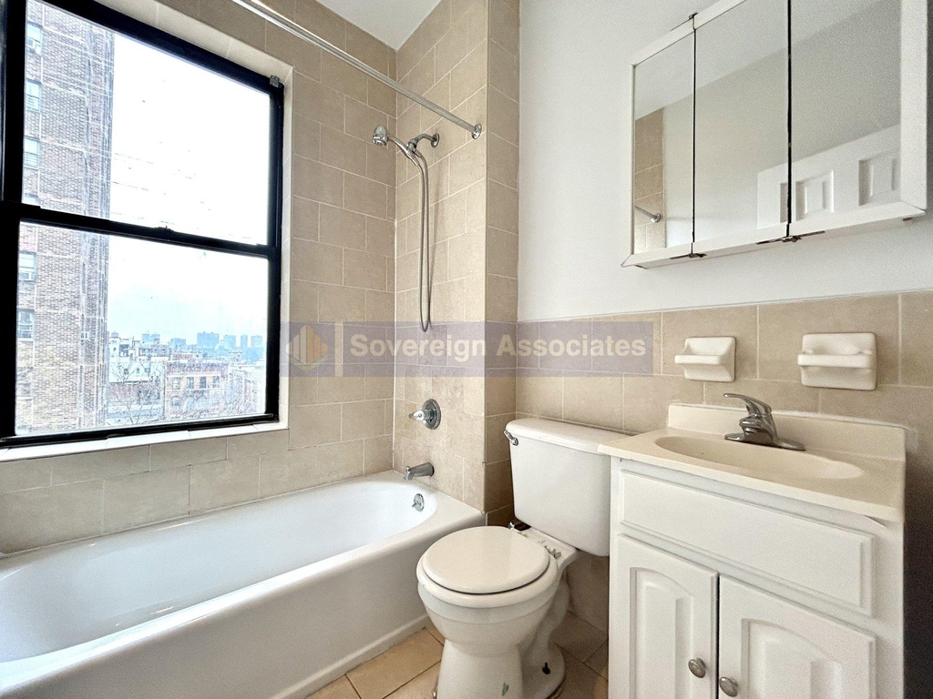 935 Saint Nicholas Avenue - Photo 8