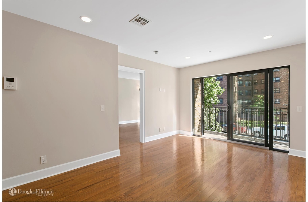 185 York St - Photo 0