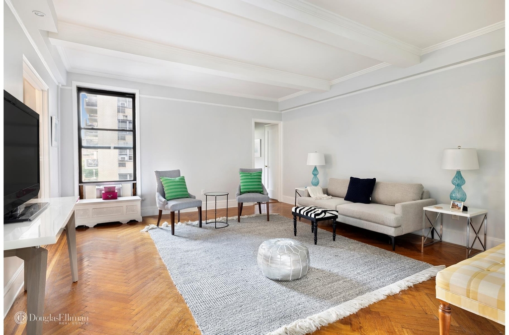 124 W 93rd St - Photo 0