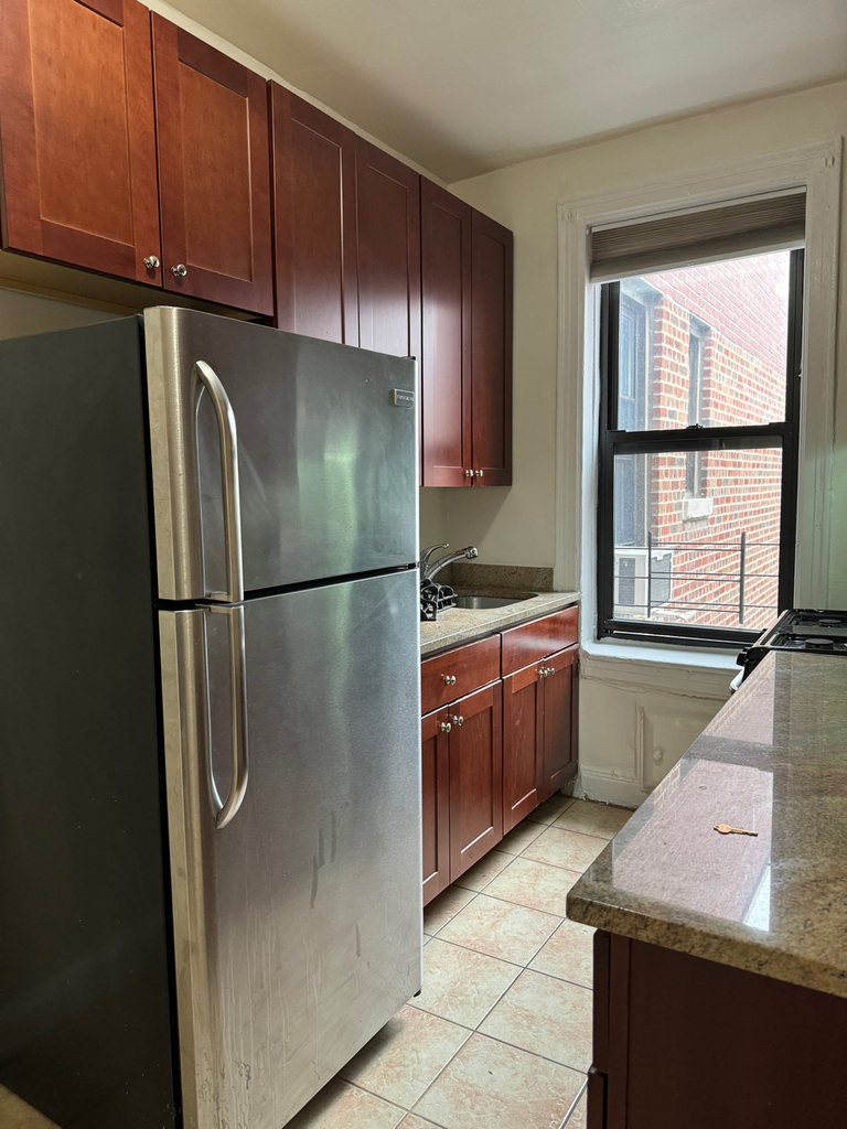 21-6 33rd Street - Photo 2