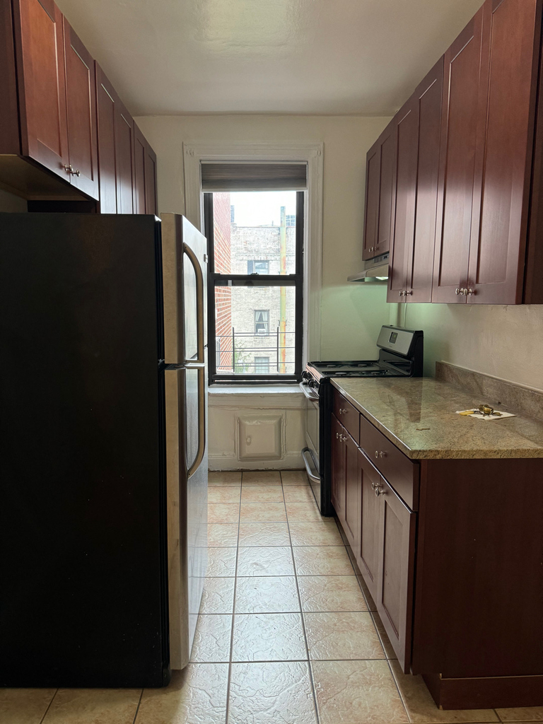 21-6 33rd Street - Photo 1
