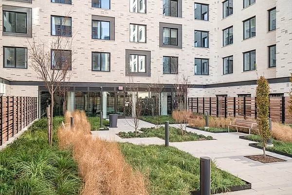 350 Clarkson Avenue - Photo 14