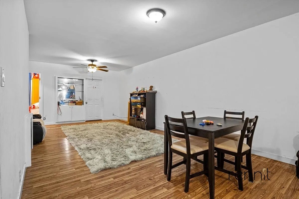 477 Fairview Avenue - Photo 2