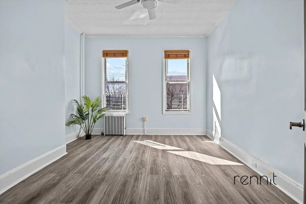 477 Fairview Avenue - Photo 0