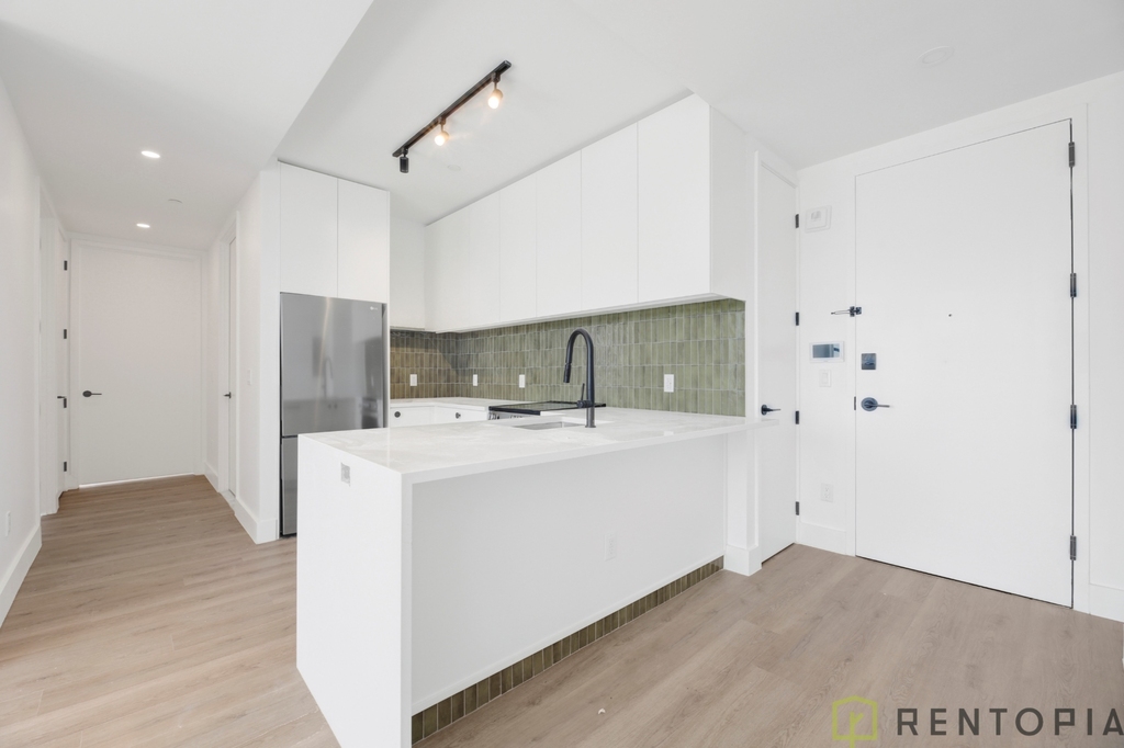 60 Cedar Street - Photo 2