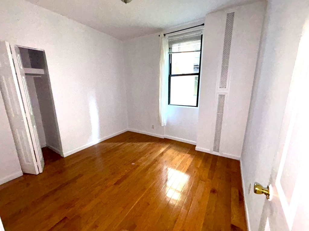 21-16 35th Street - Photo 6
