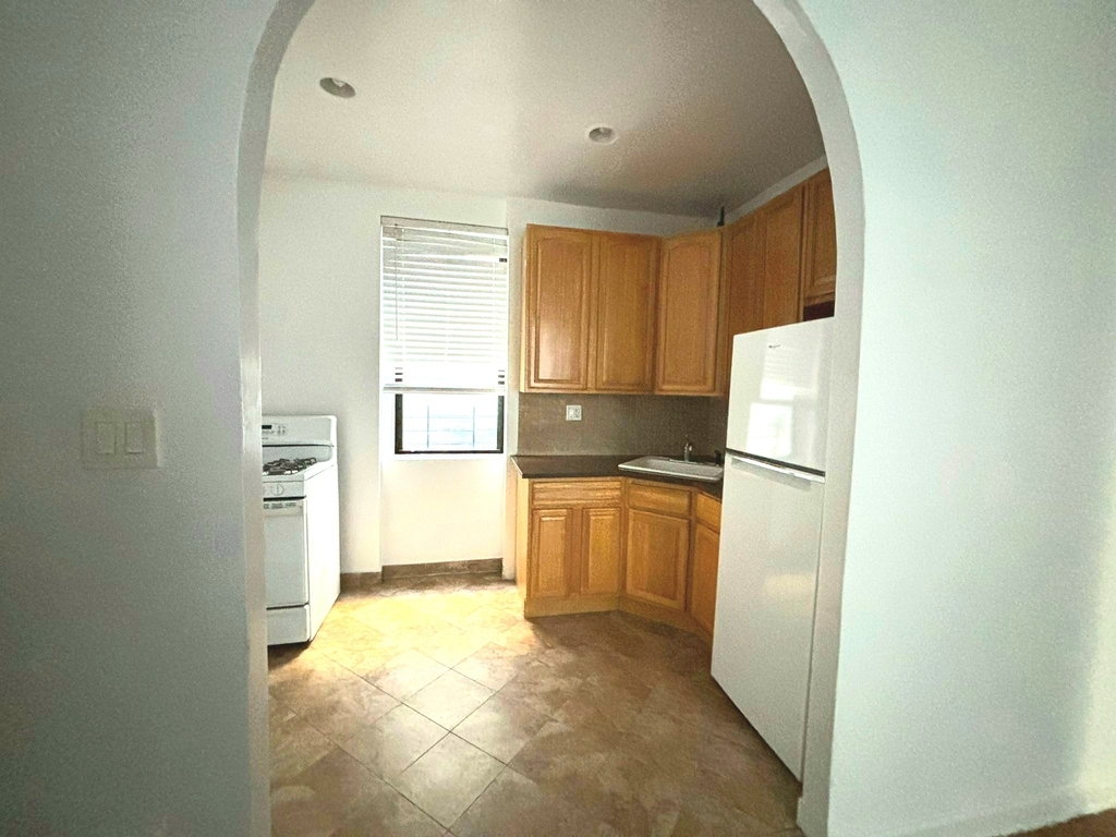21-16 35th Street - Photo 2