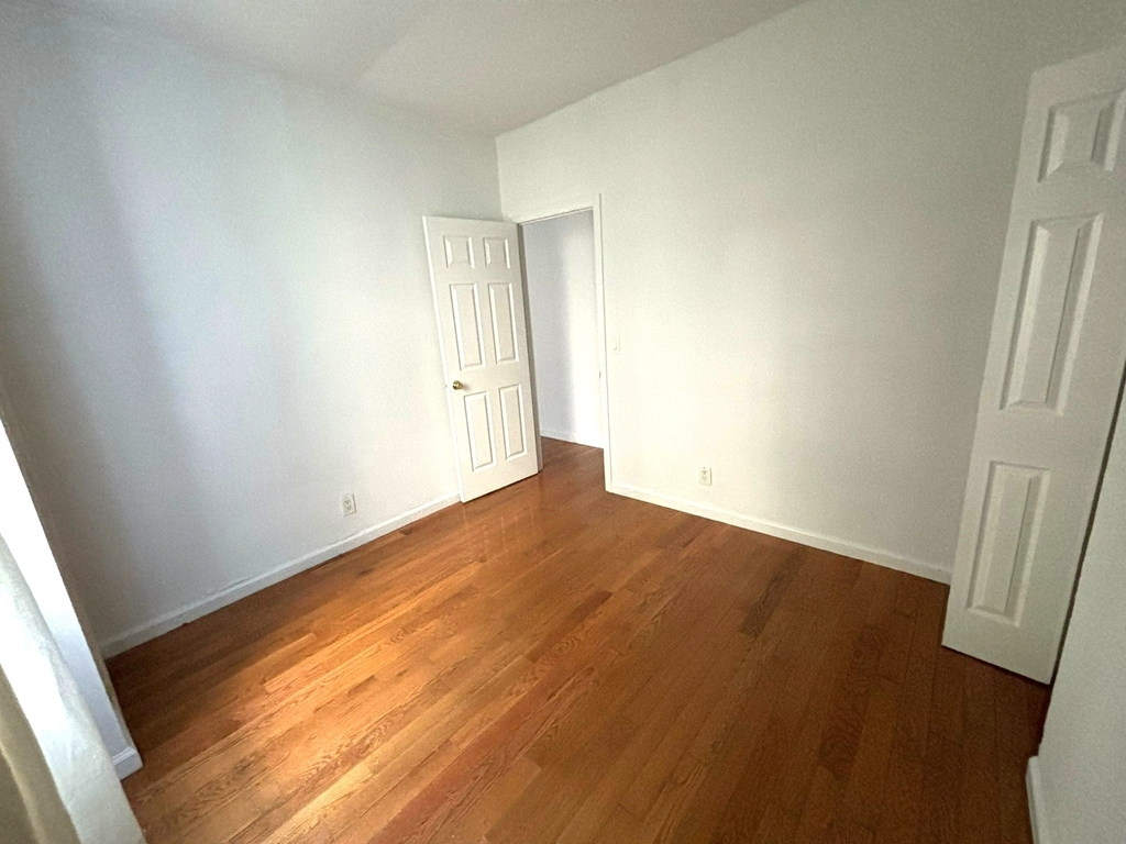 21-16 35th Street - Photo 7