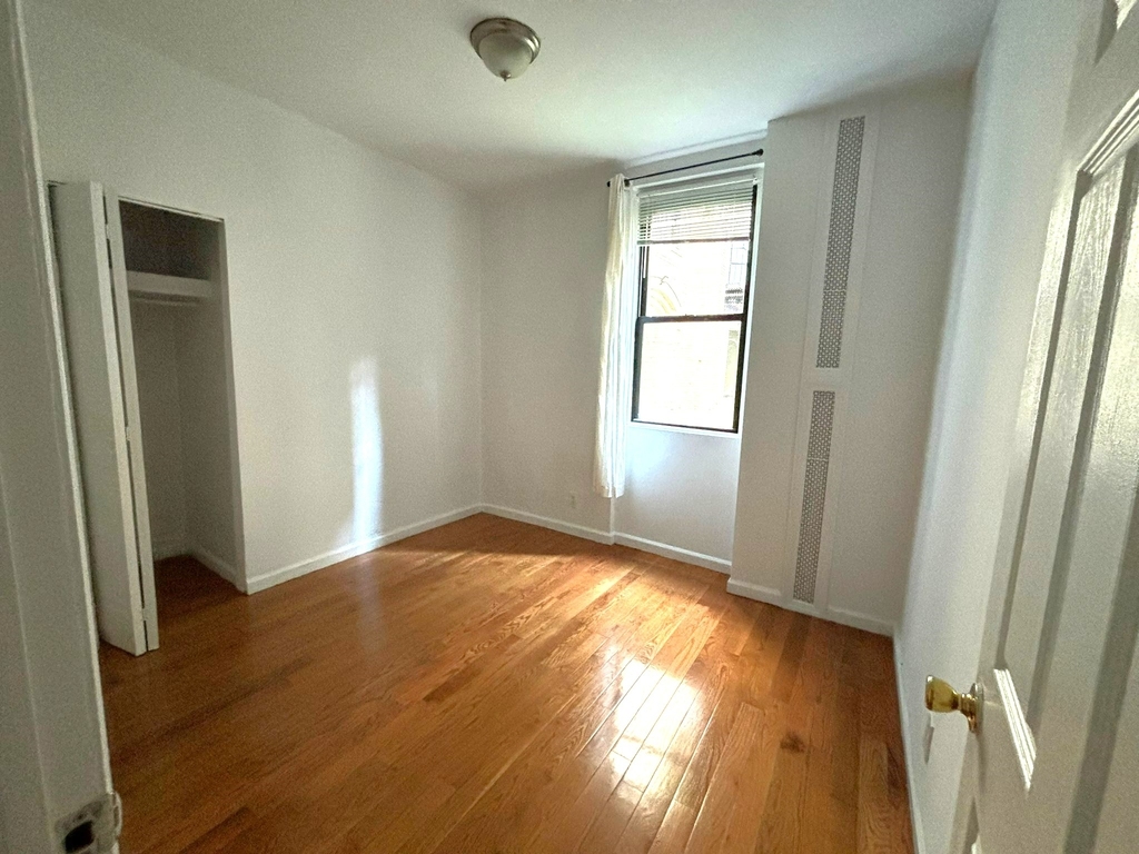 21-16 35th Street - Photo 5