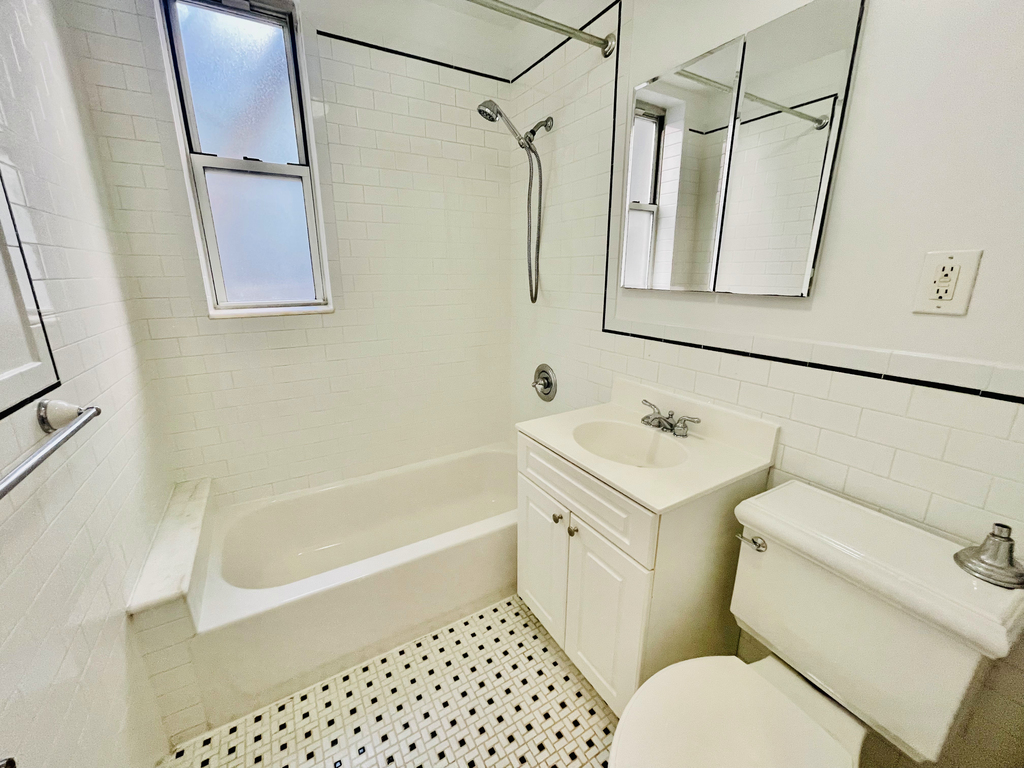 1 Jane Street - Photo 3