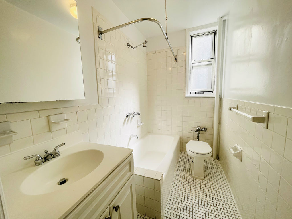 117 West 13th Street - Photo 2