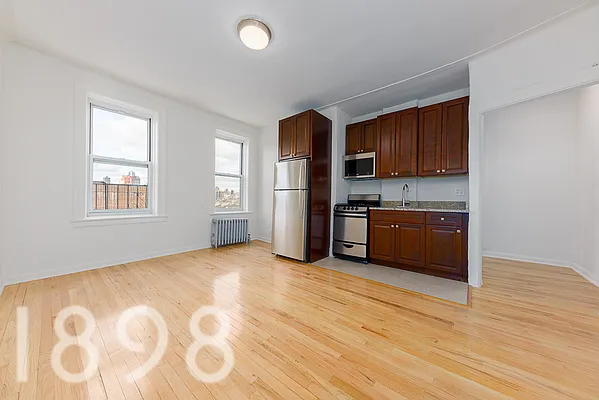 38-05 Crescent Street - Photo 3