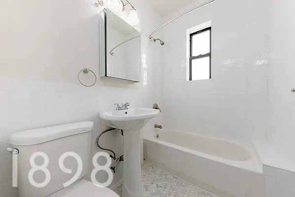 38-05 Crescent Street - Photo 4