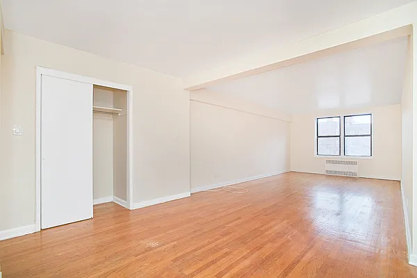 35-65 86th Street - Photo 4