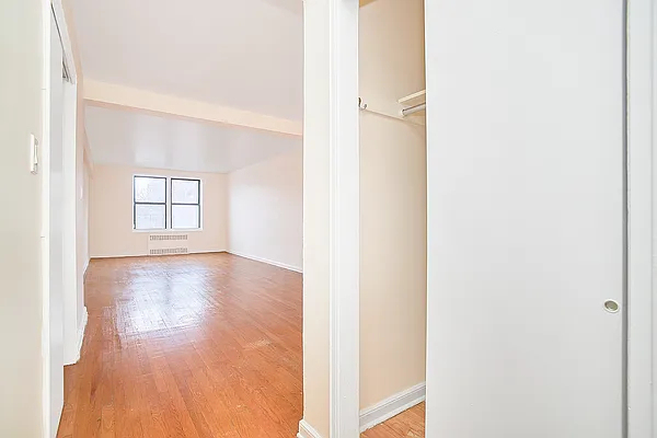35-65 86th Street - Photo 3