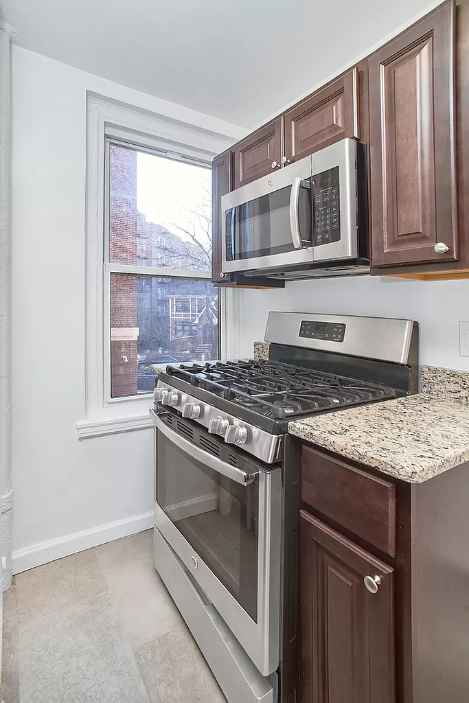34-18 91st Street - Photo 4