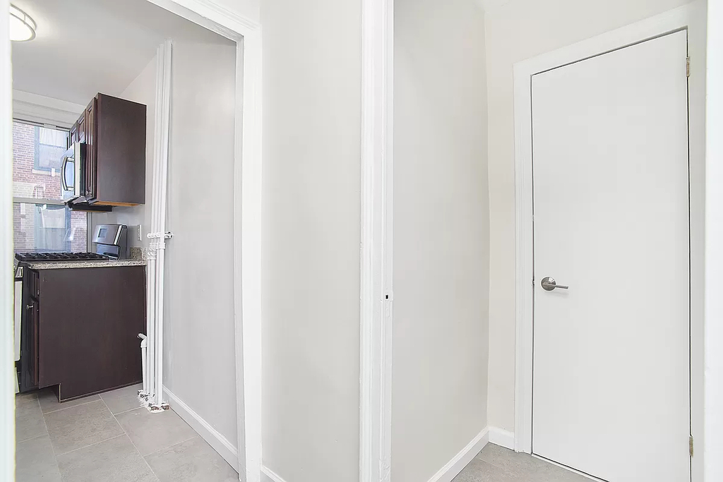 34-18 91st Street - Photo 5
