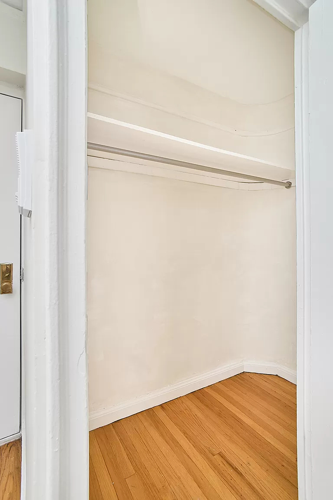 34-18 91st Street - Photo 8