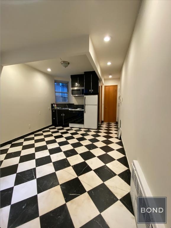 East 50th Street - Photo 0