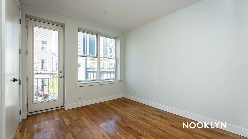 28 Fayette Street - Photo 5