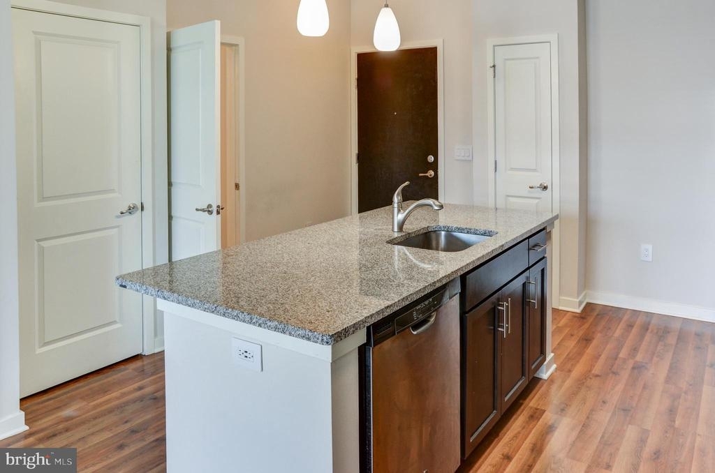 401 Race St - Photo 20