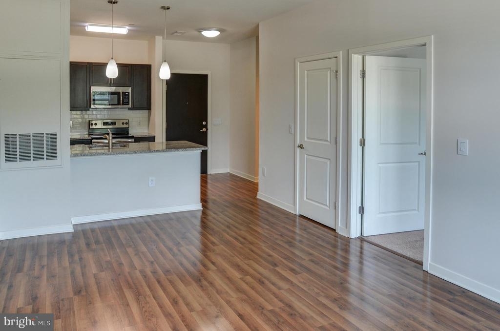 401 Race St - Photo 12